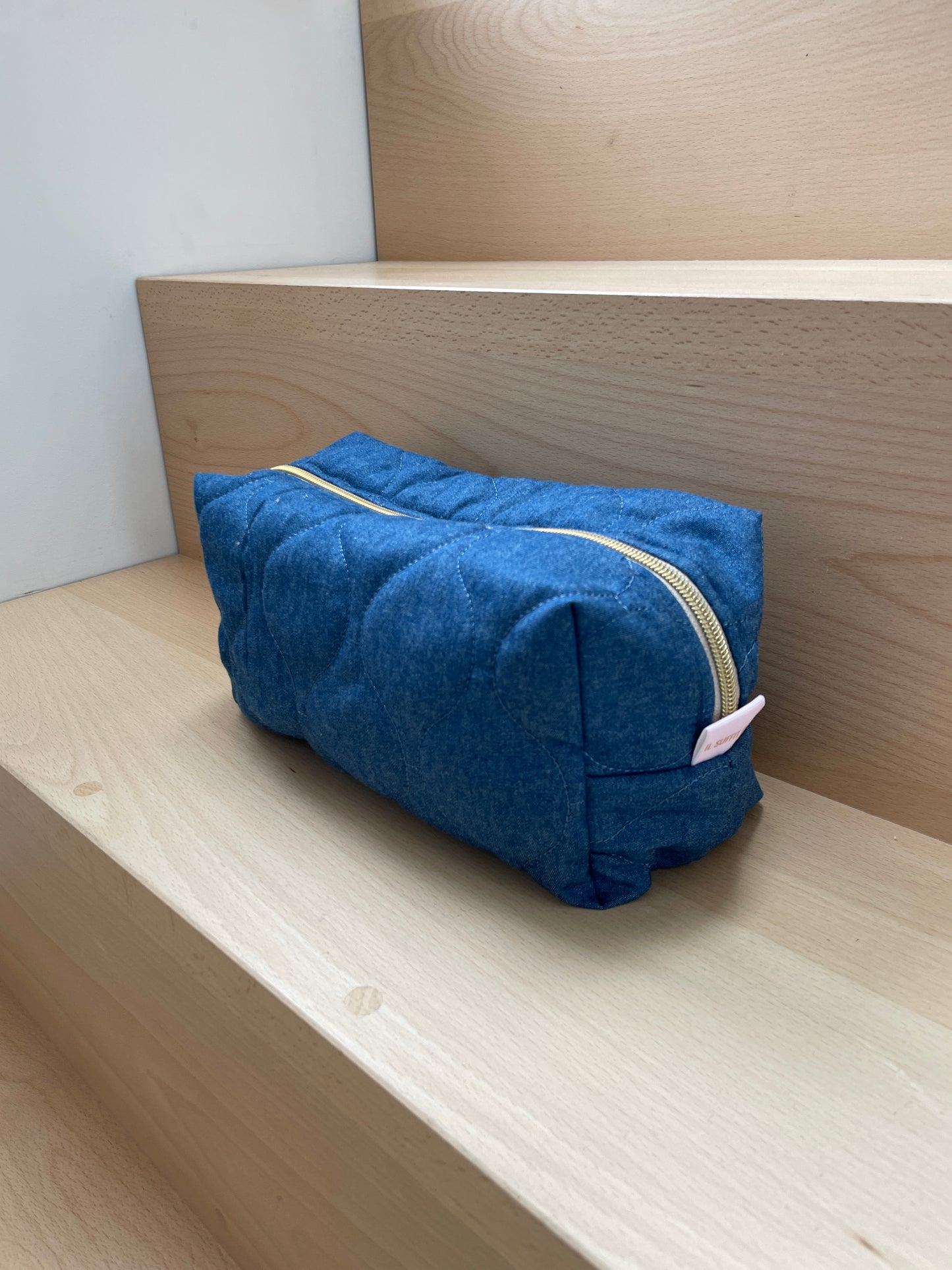 Trousse de toilette "Lucienne" Jean matelassé et intérieur coton motif bleu Klein, vert et beige