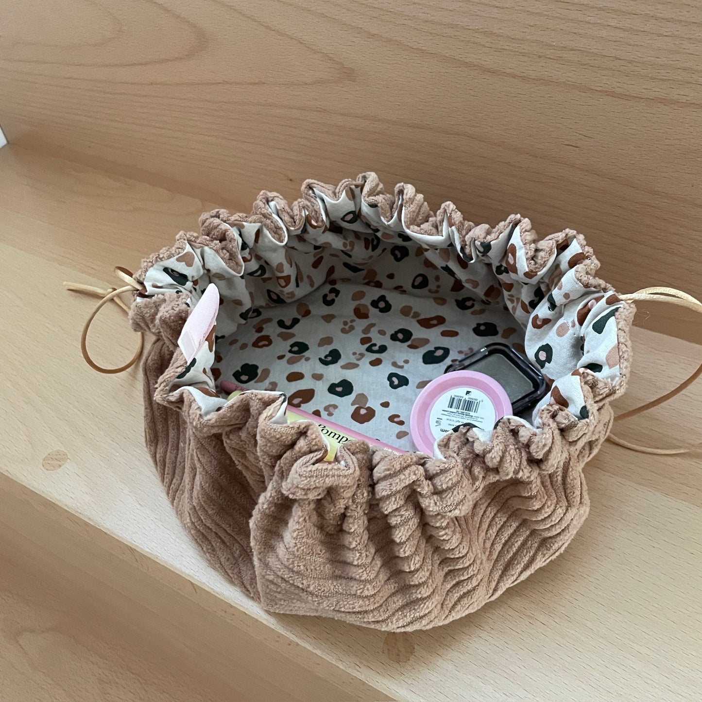 Trousse de Maquillage "Caro" velours côtelé Camel et intérieur coton léopard