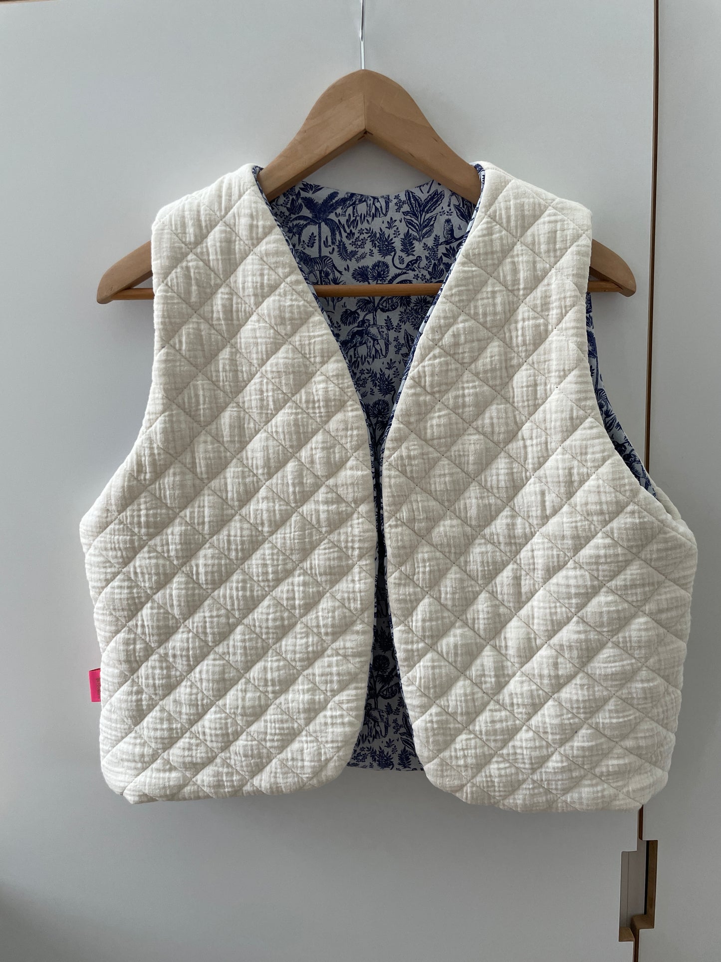 Gilet sans manche réversible Matelassé écru et intérieur coton style toile de Jouy