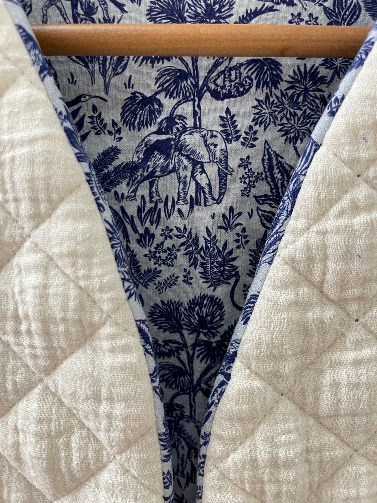 Gilet sans manche réversible Matelassé écru et intérieur coton style toile de Jouy