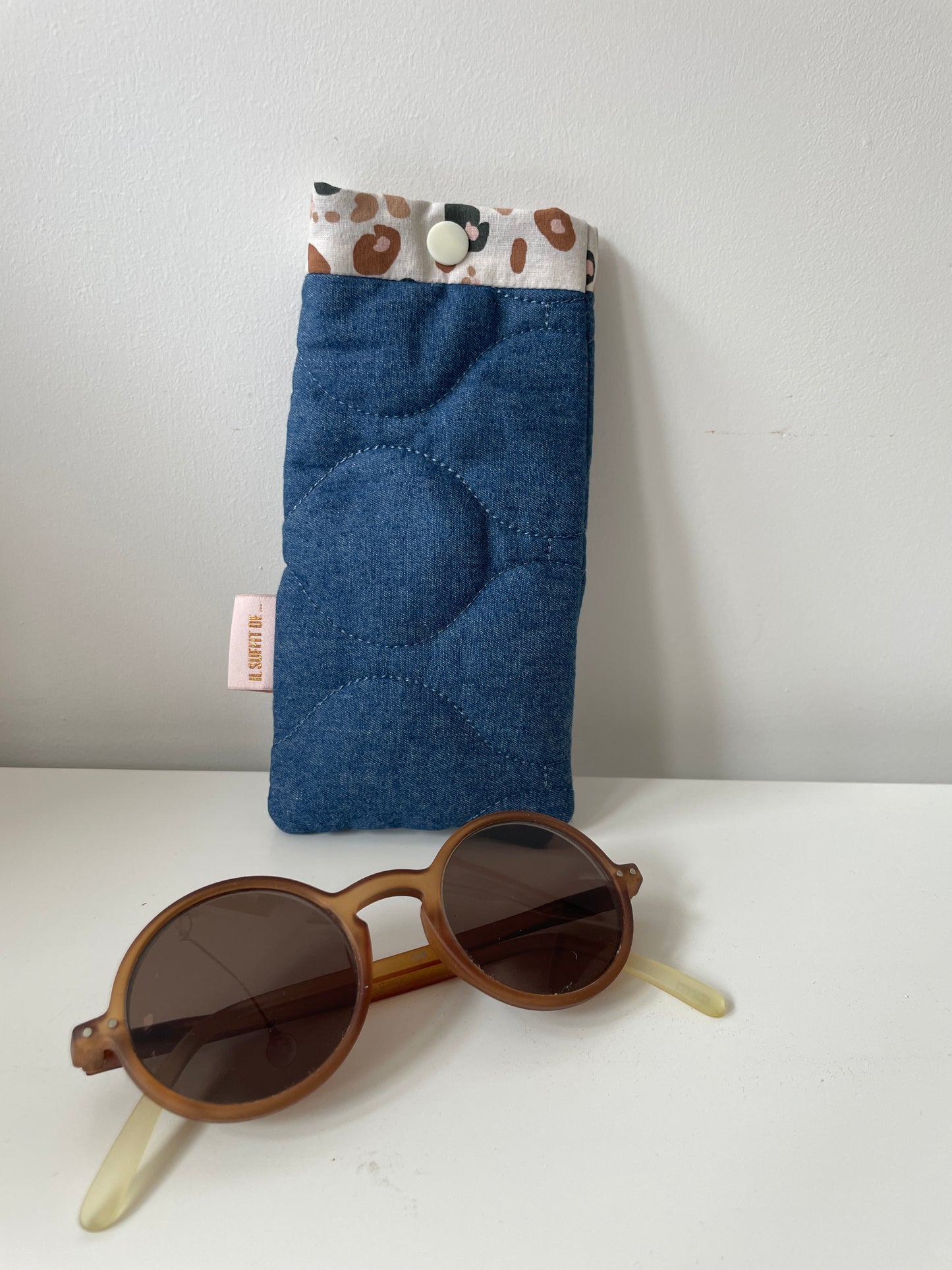 Étui à lunettes matelassé jean et coton léopard