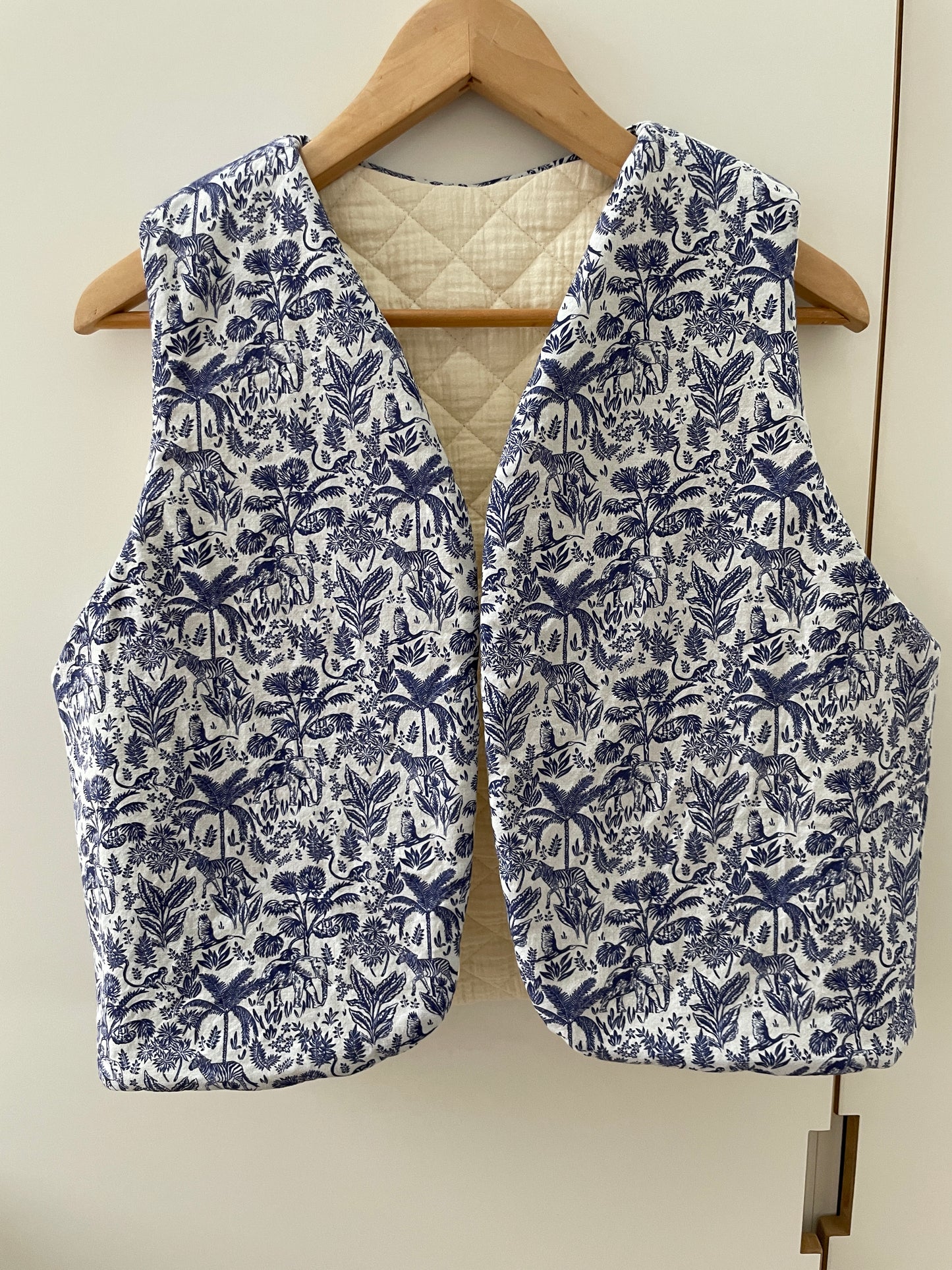 Gilet sans manche réversible Matelassé écru et intérieur coton style toile de Jouy