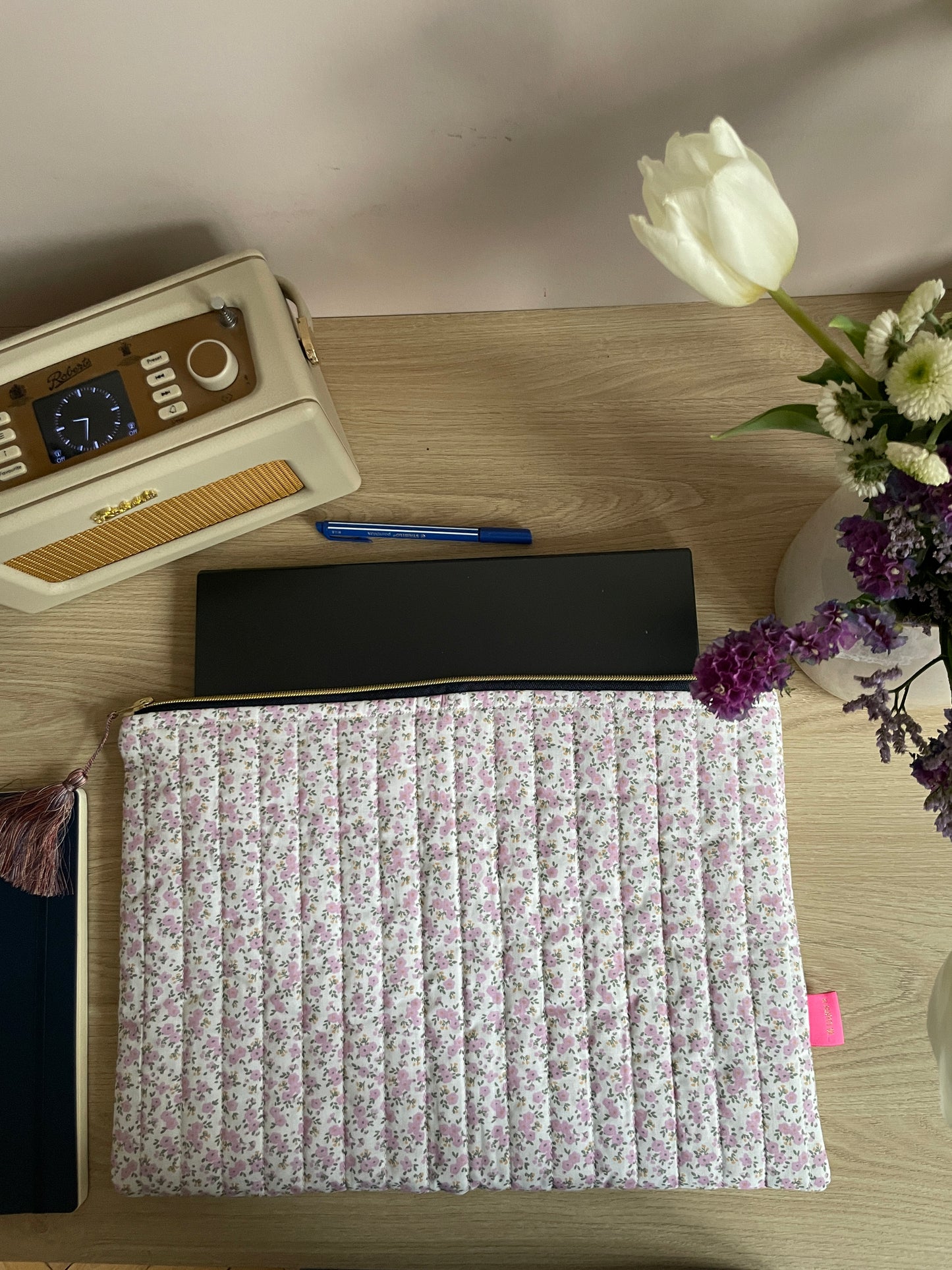 15 pouces - Housse ordinateur en tissu matelassé rose avec petites fleurs