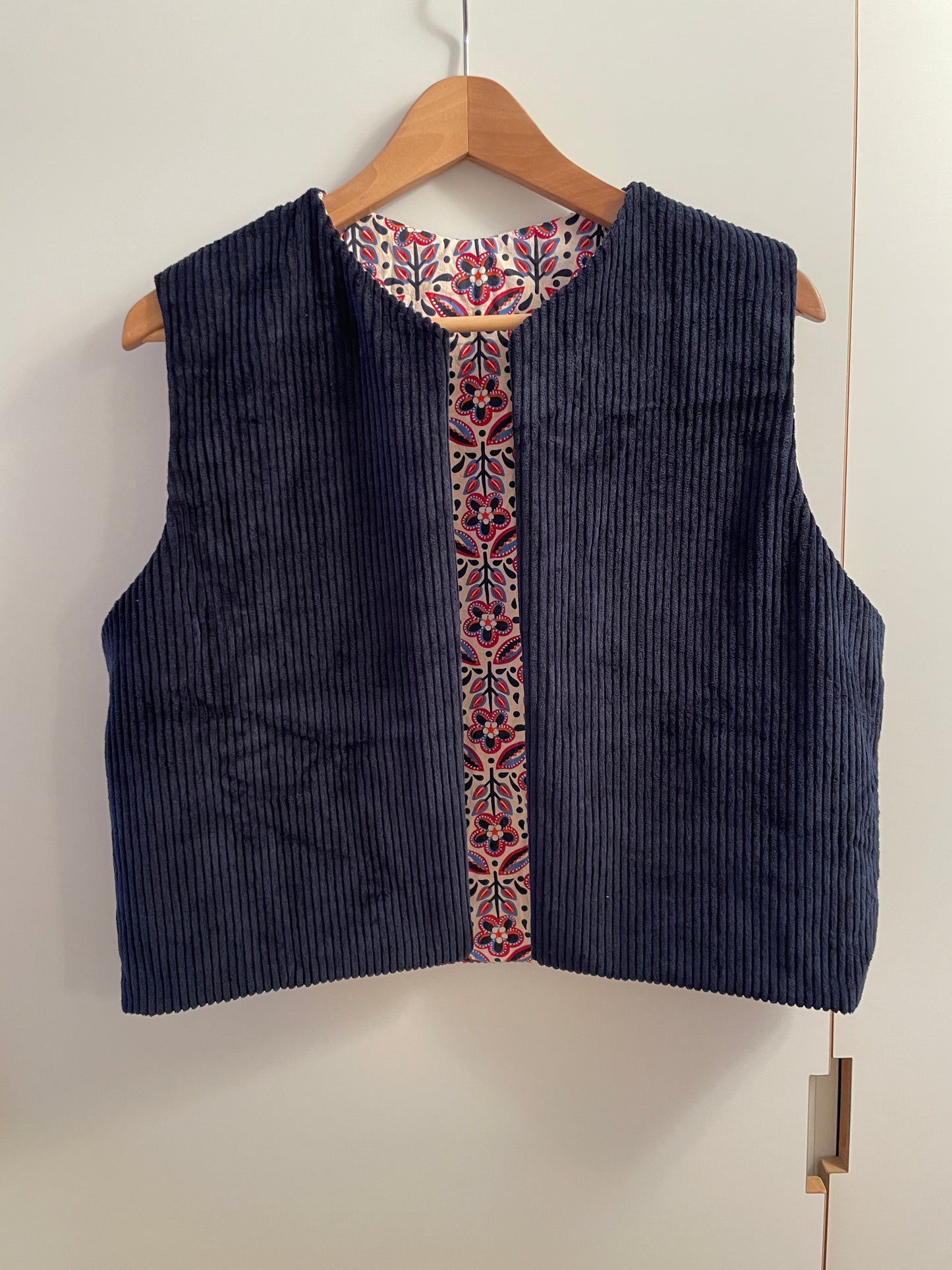 Gilet sans manche réversible velours côtelé et coton motifs indien