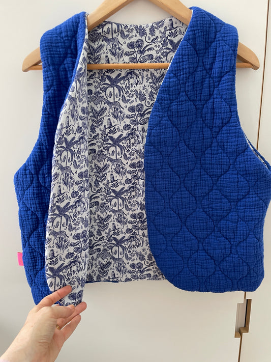 Gilet sans manche réversible Matelassé  bleu roi et intérieur coton style toile de Jouy