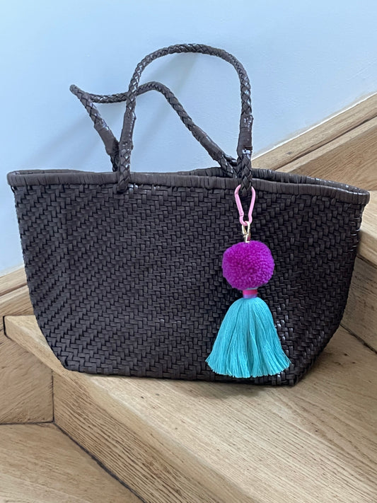 Bijoux de sac - pompons turquoise et violet
