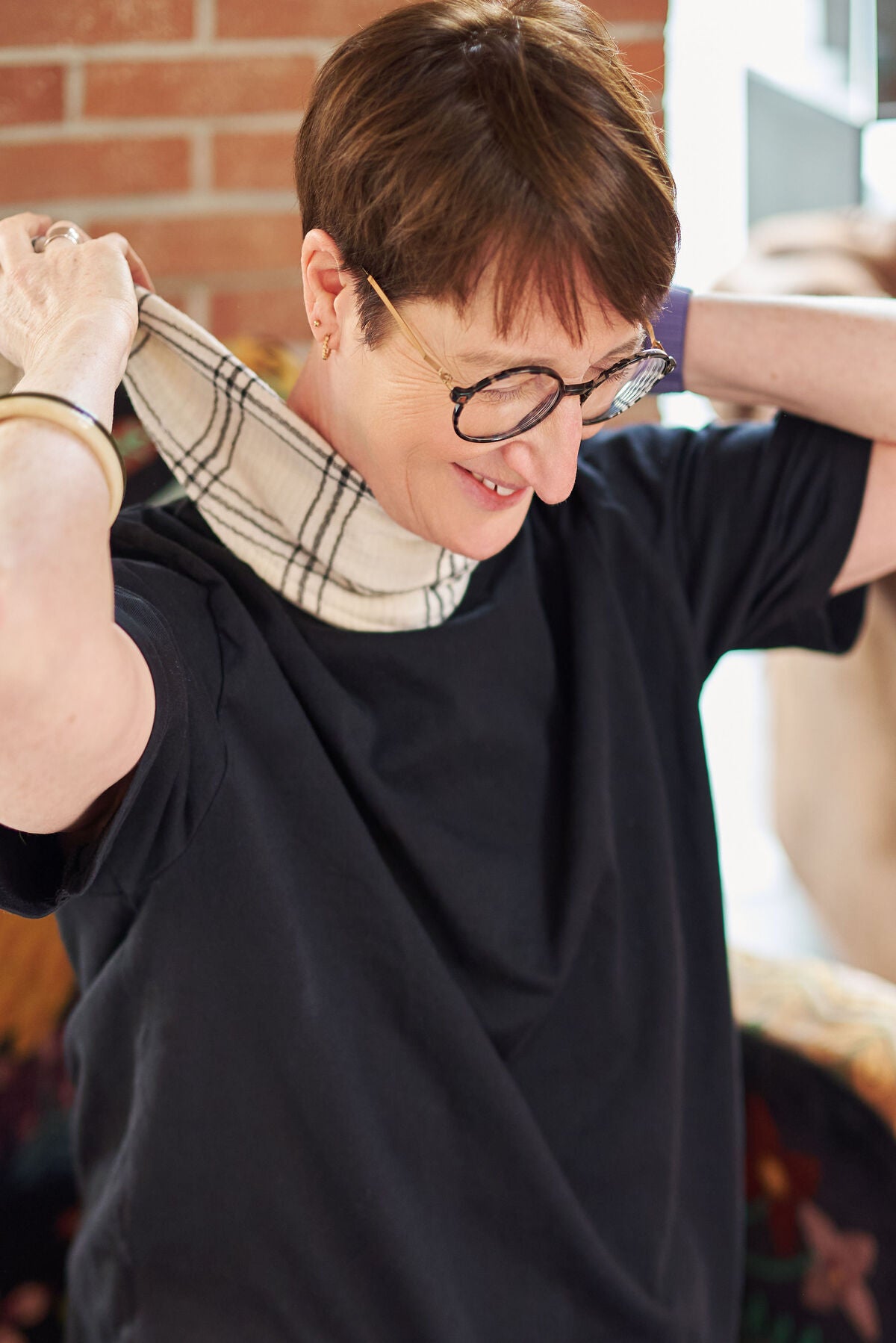 Echarpe Sophie blanc et carreaux détails