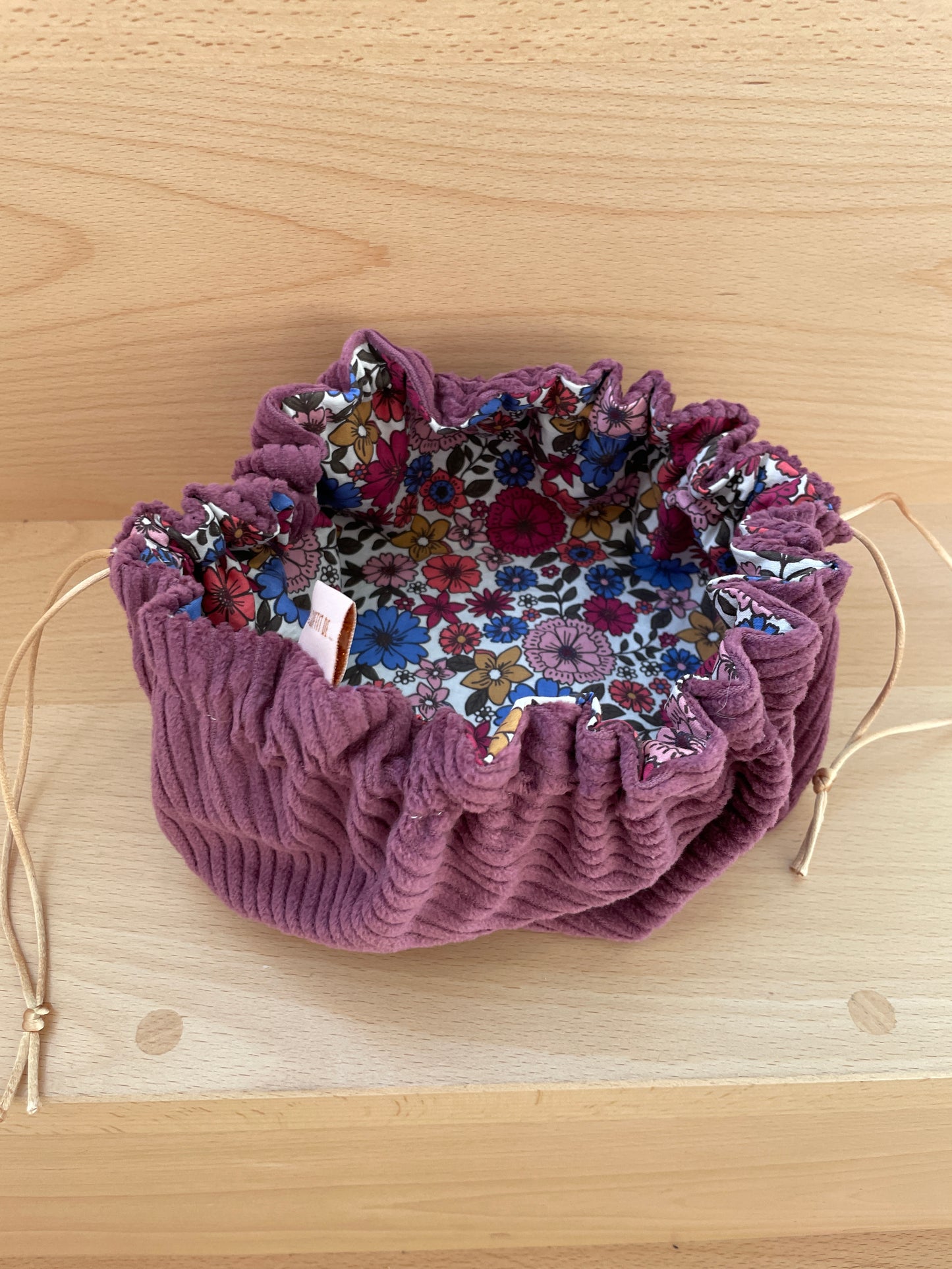 Trousse de Maquillage "Caro" velours côtelé prune et intérieur coton fleuri