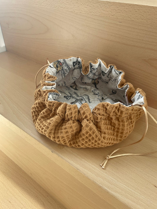 Trousse maquillage Caro– coton nid d'abeille Camel et intérieur musique