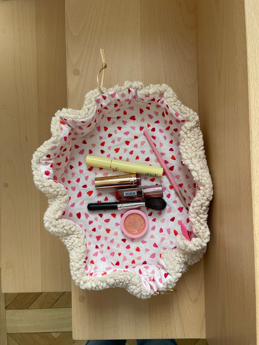 Trousse de maquillage Caro en Sherpa moumoute et intérieur coton petits coeurs