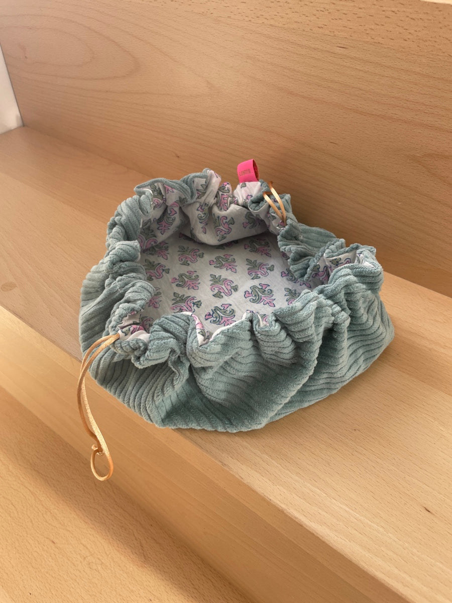 Trousse maquillage velours cotelé vert d'eau intérieur motifs indiens rose
