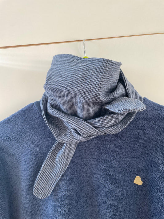 Écharpe "Sophie" en coton sergé bleu denim pied de poule