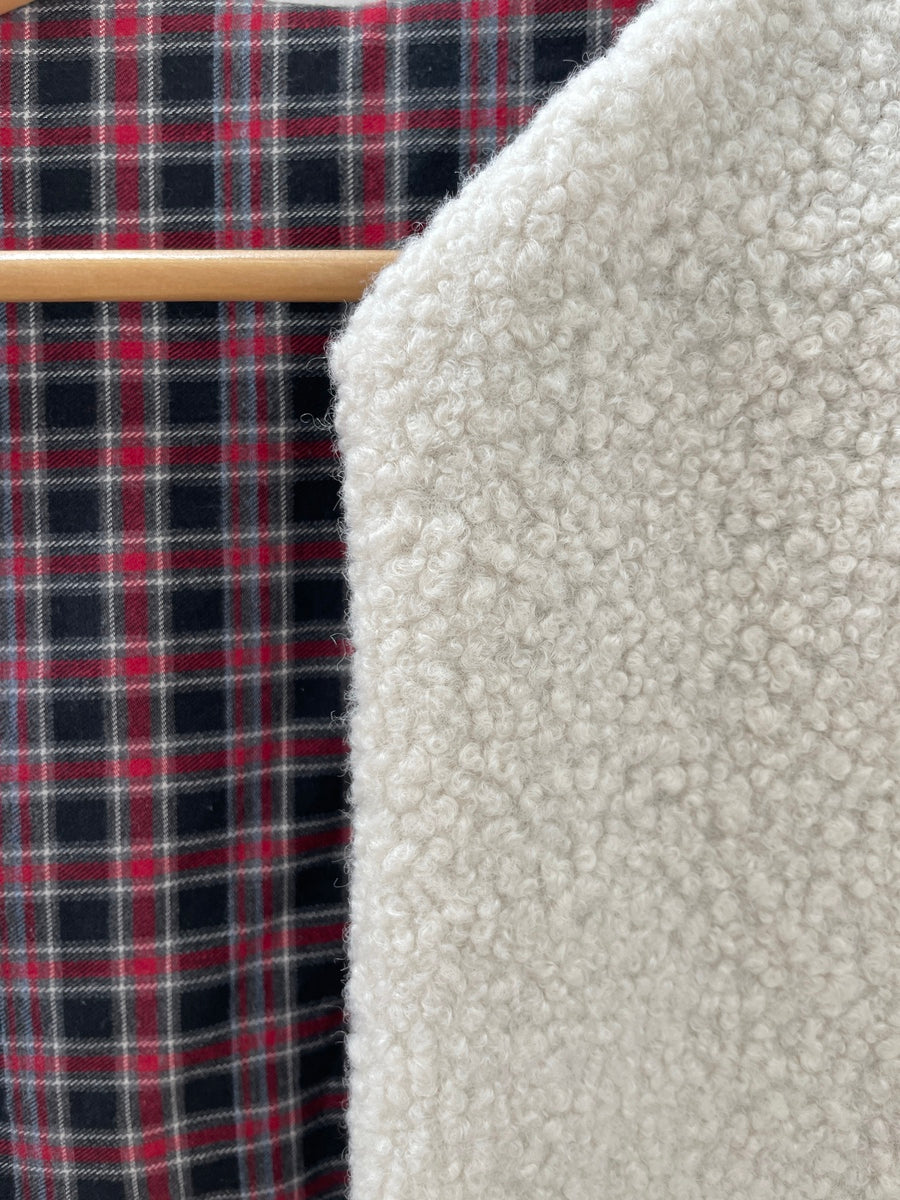 gilet sans manche bouclette écru intérieur tartan écossais détails 