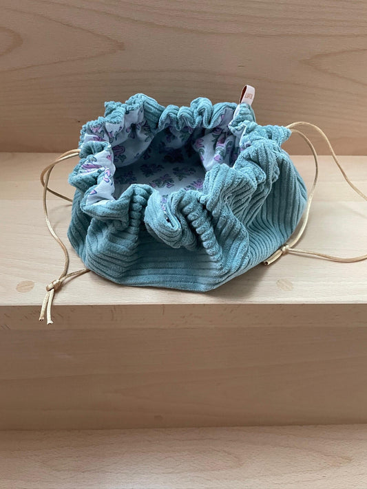 Trousse maquillage Caro– velours côtelé vert d'eau et intérieur indien